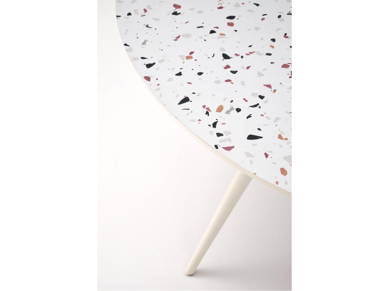 Apvalus stalas ARAMIS 8