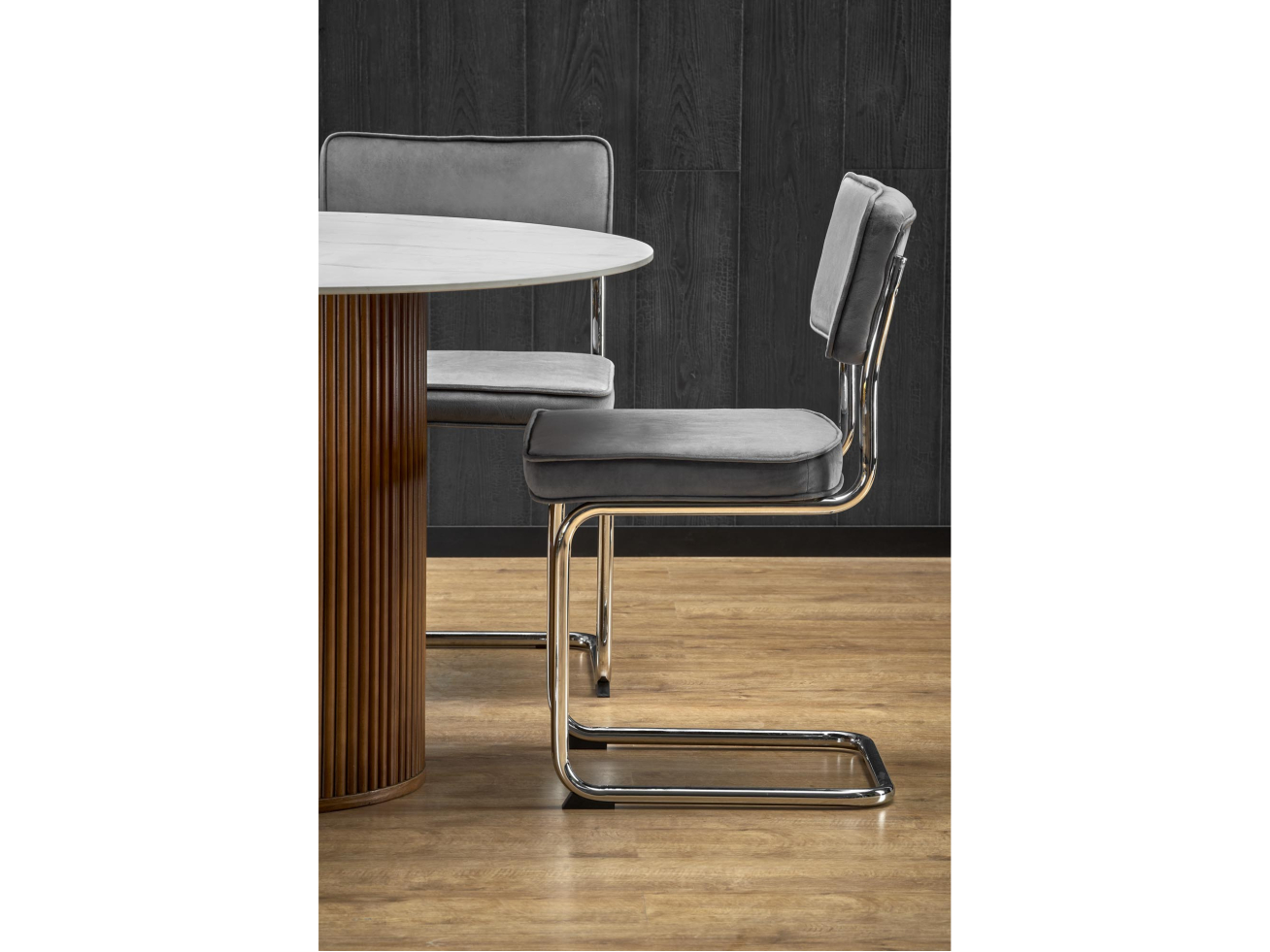 Apvalus stalas BRUNO 3