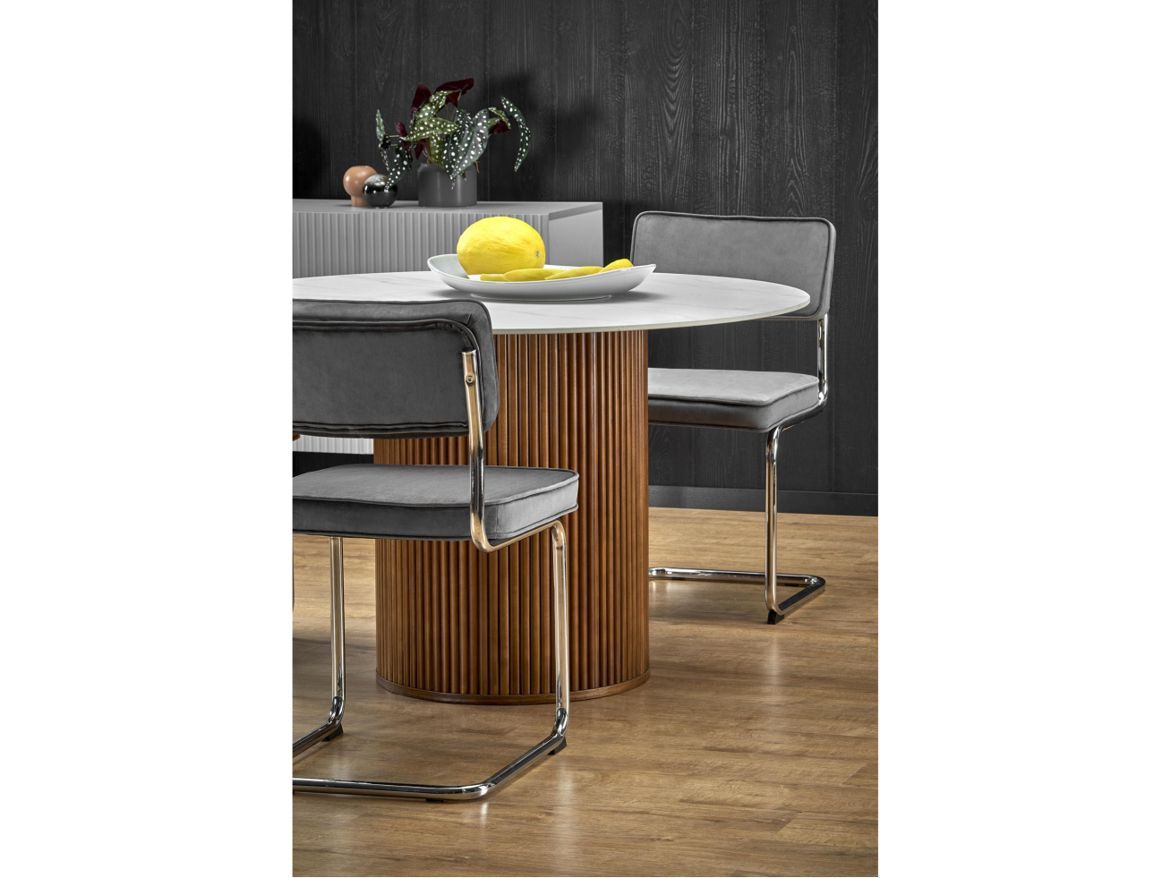 Apvalus stalas BRUNO 4