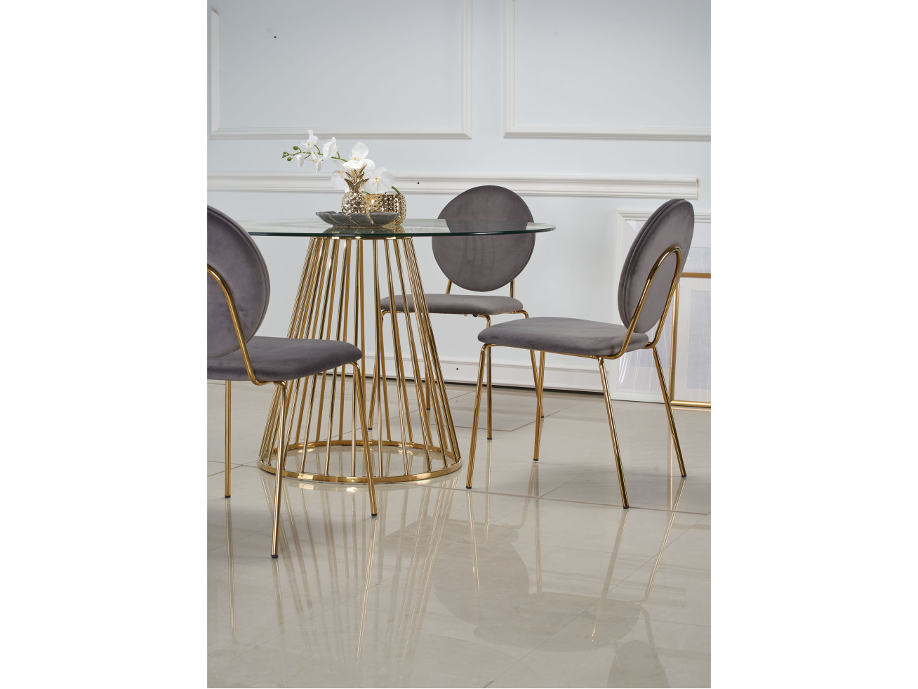 Apvalus stiklinis stalas LIVERPOOL 5 Apvalus stiklinis stalas LIVERPOOL 5