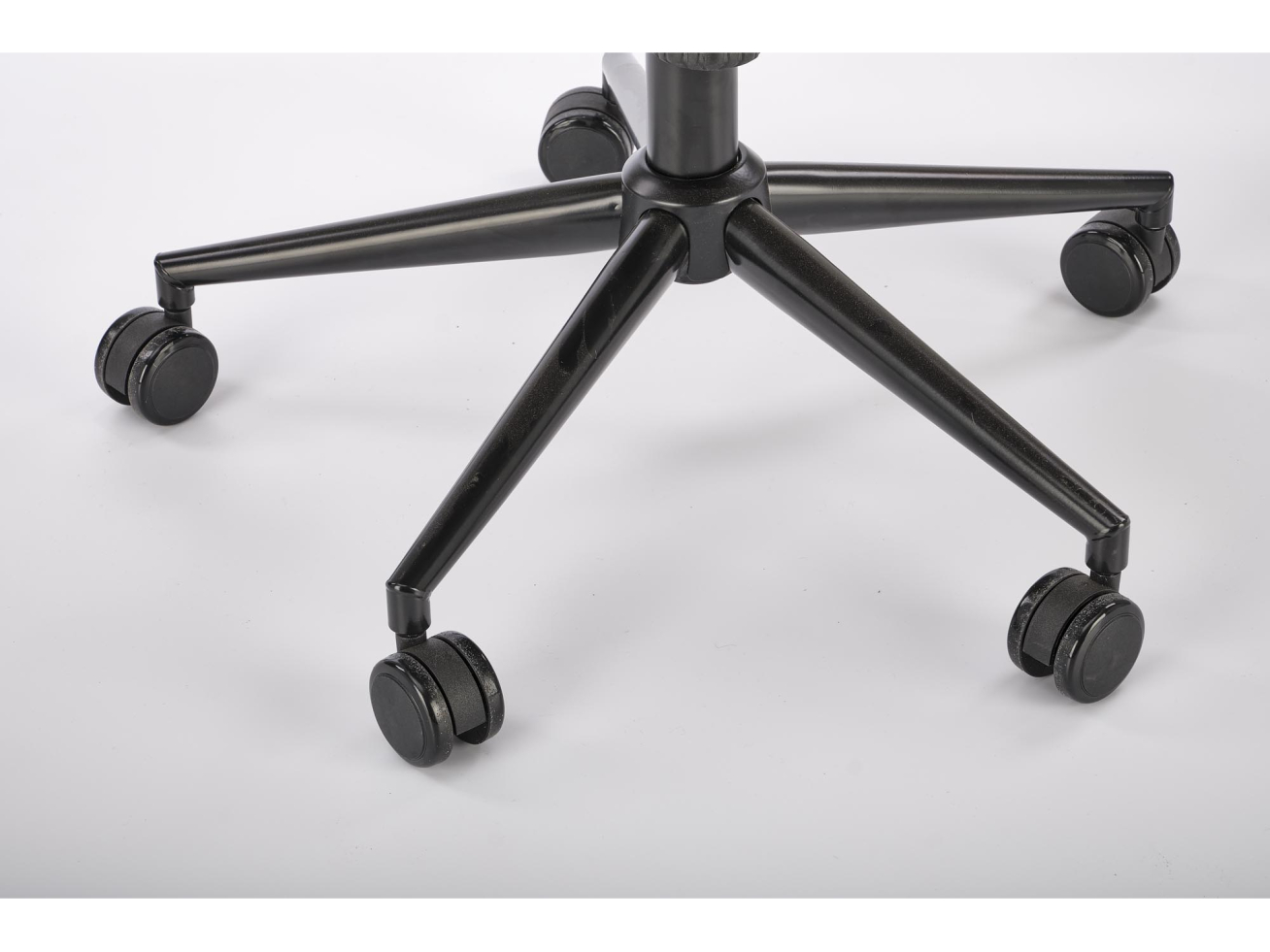 Darbo kėdė IGNAZIO 16