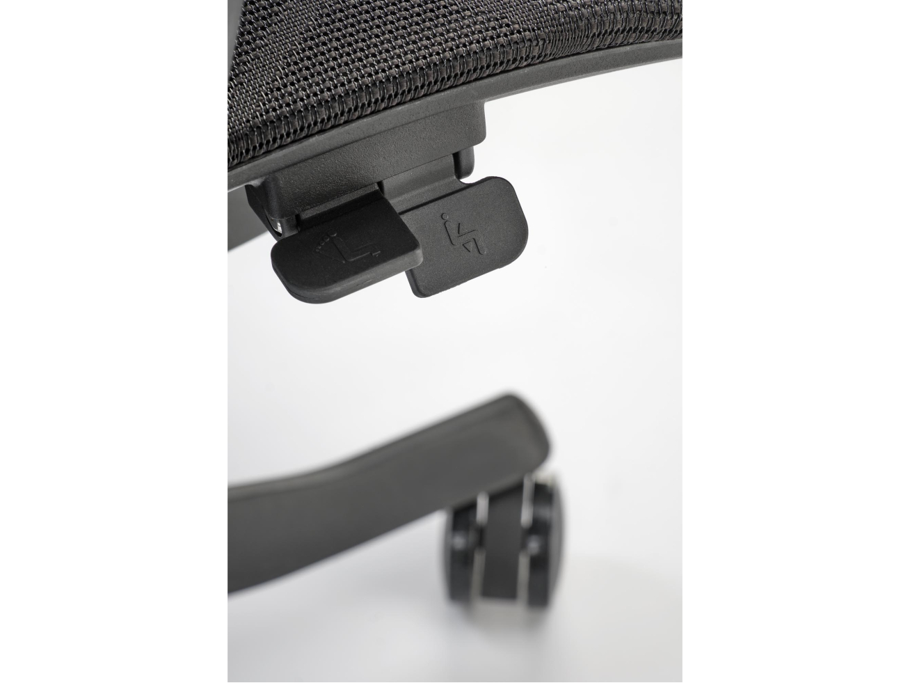 Darbo kėdė OSVALDO 8 Darbo kėdė OSVALDO 8