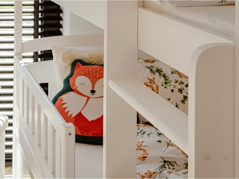 Dviaukštė vaikiška lova su stalčiais IGNAS 80x160 8 Dviaukštė vaikiška lova su stalčiais IGNAS 80x160 8