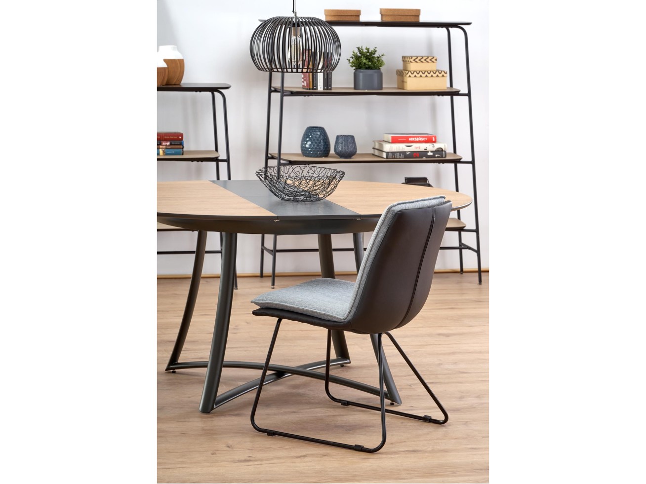 Išskleidžiamas apvalus stalas MORETTI 3 Išskleidžiamas apvalus stalas MORETTI 3