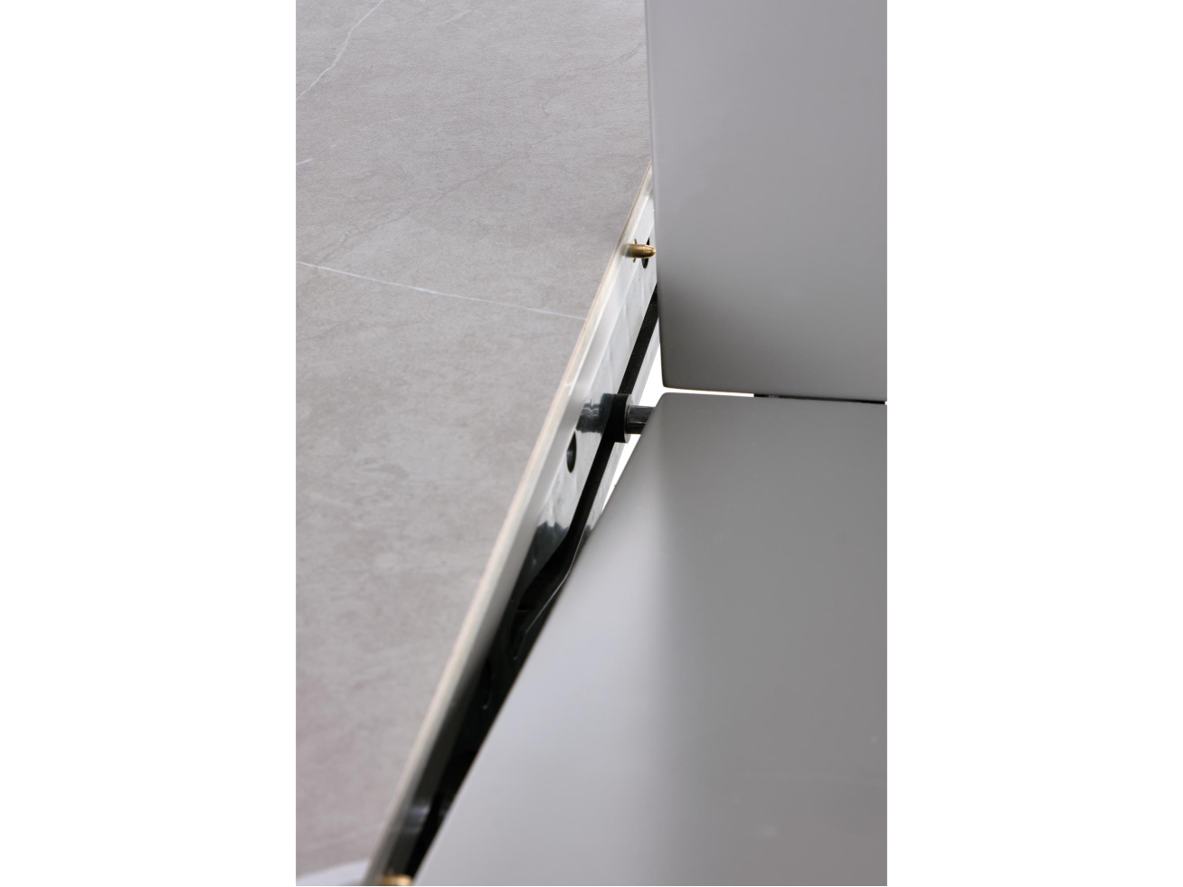 Išskleidžiamas apvalus stalas MUSCAT 14 Išskleidžiamas apvalus stalas MUSCAT 14