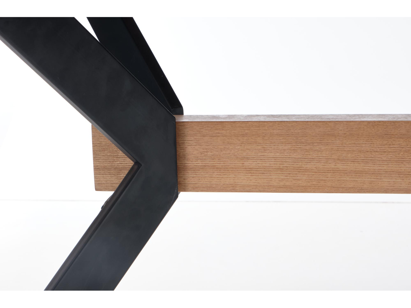 Išskleidžiamas stalas BACARDI 14 Išskleidžiamas stalas BACARDI 14