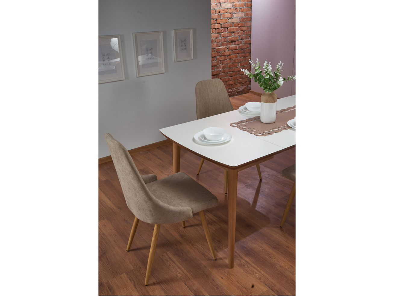 Išskleidžiamas stalas BARRET 3 Išskleidžiamas stalas BARRET 3