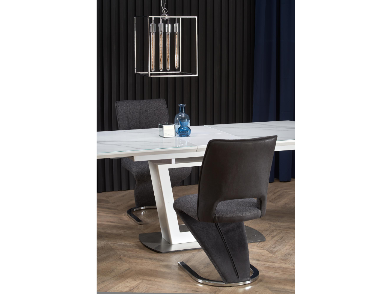 Išskleidžiamas stalas BLANCO 4