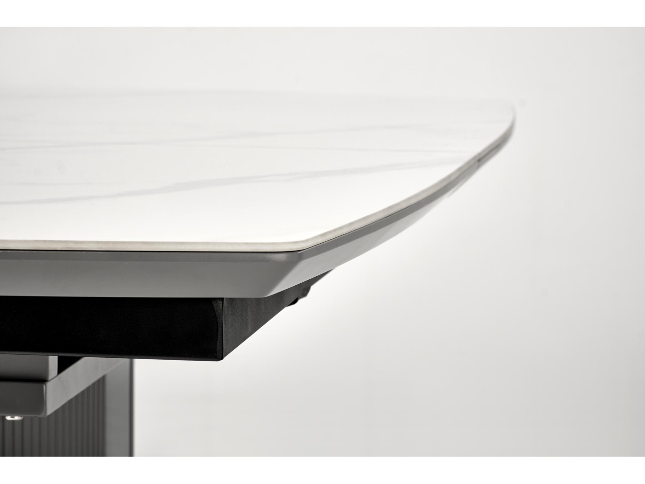 Išskleidžiamas stalas DANCAN 13