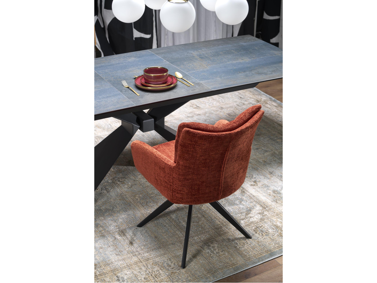 Išskleidžiamas stalas LUCIANO 5 Išskleidžiamas stalas LUCIANO 5