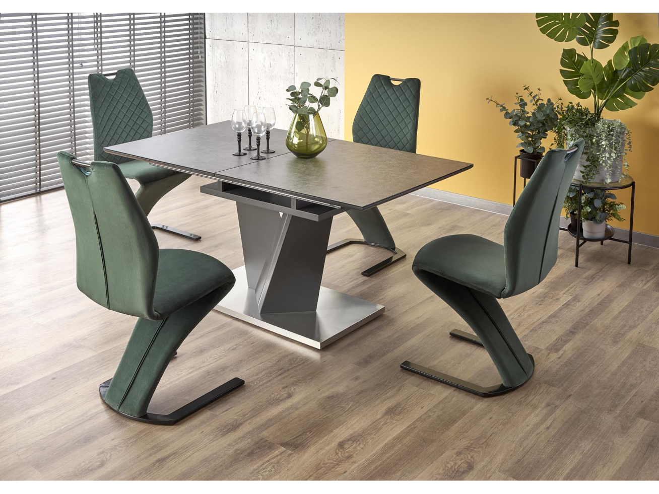 Išskleidžiamas stalas SALVADOR Išskleidžiamas stalas SALVADOR