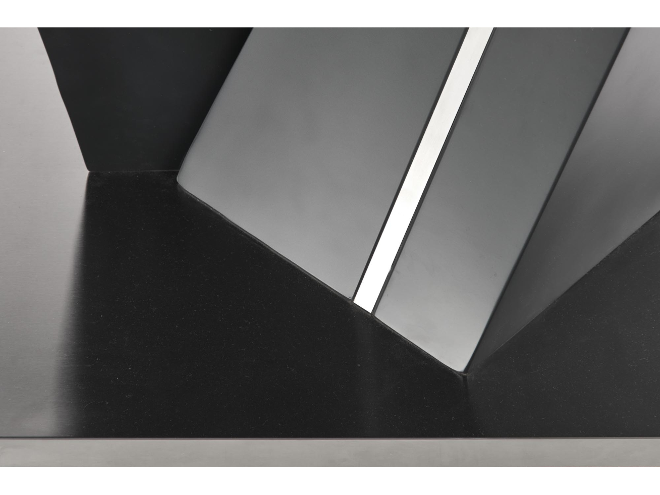 Išskleidžiamas stalas SALVADOR 14 Išskleidžiamas stalas SALVADOR 14