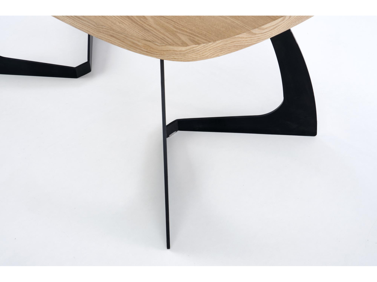 Išskleidžiamas stalas VELDON 12 Išskleidžiamas stalas VELDON 12