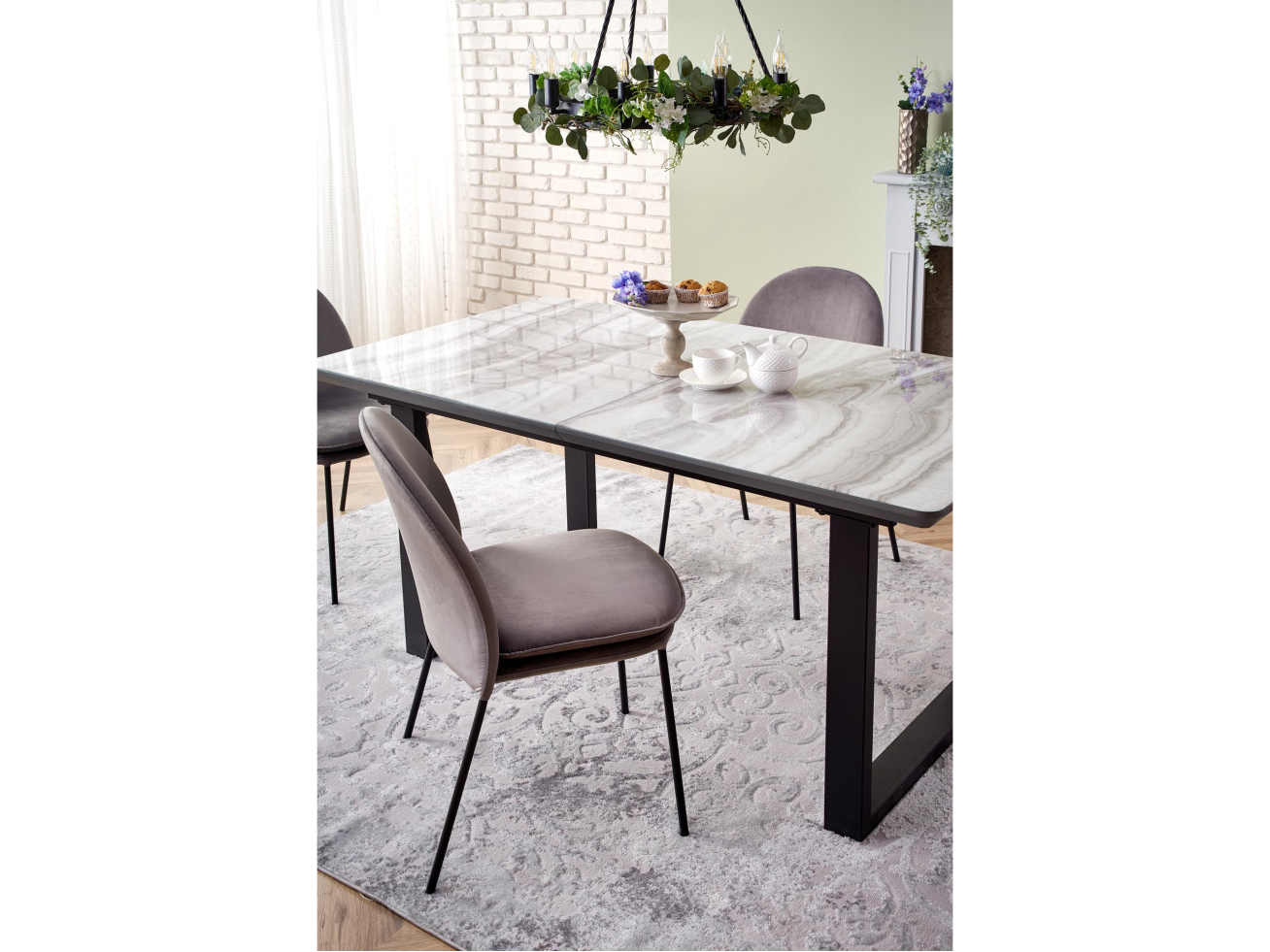 Išskleidžiamas stiklinis stalas MARLEY 5