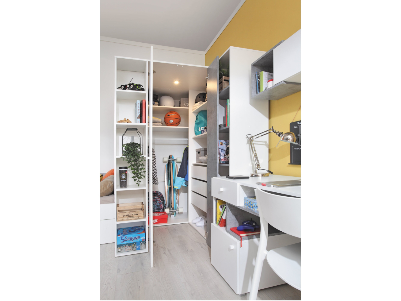 Kampinė spinta-drabužinė SI1 4