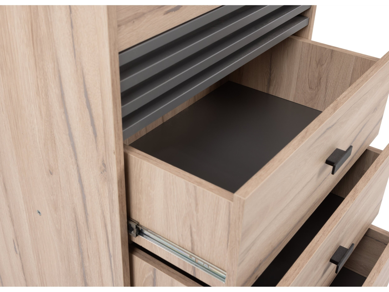 Komoda AL18 4 Komoda AL18 4