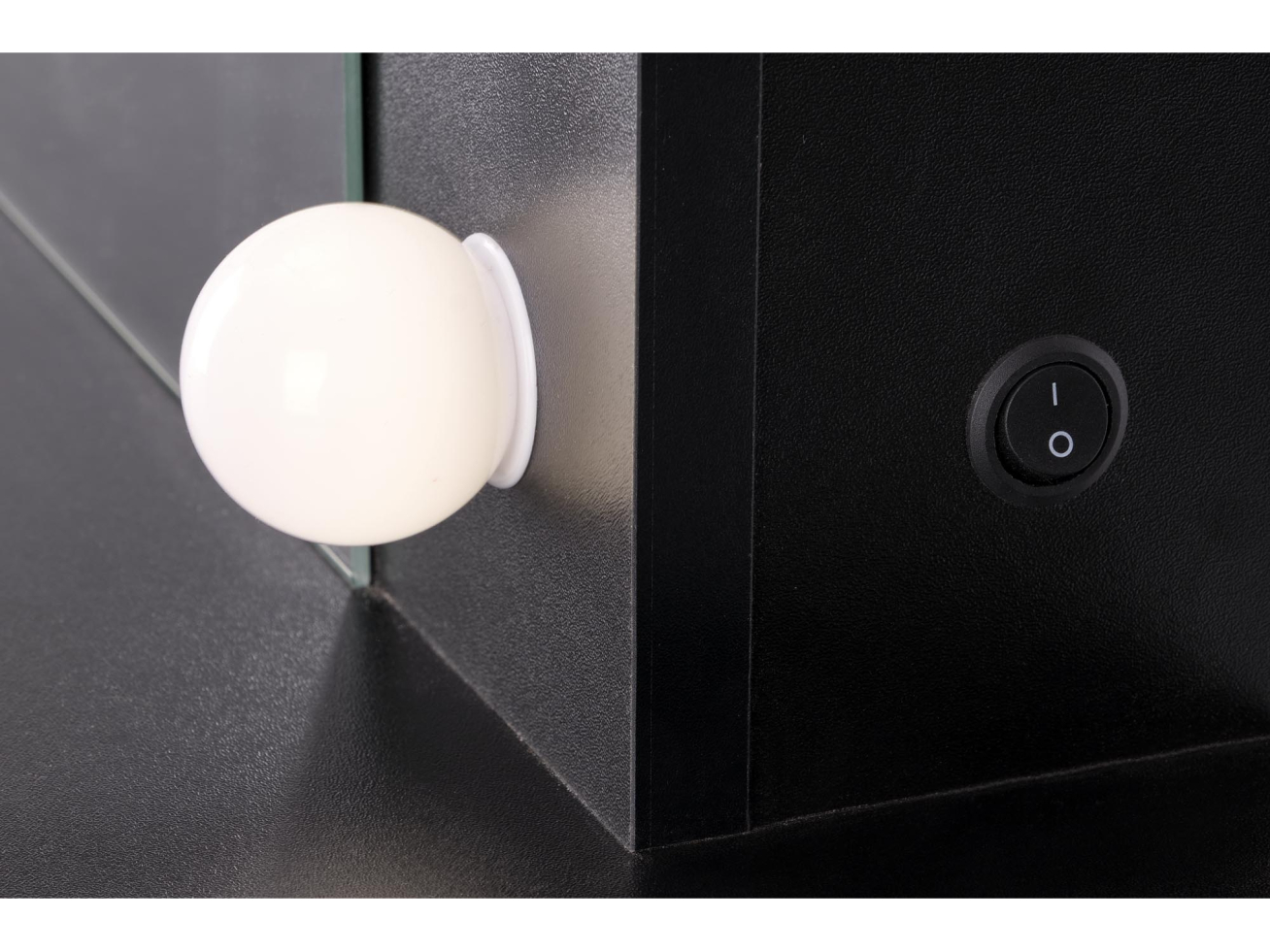 Kosmetinis staliukas HOLLYWOOD XL 8 Kosmetinis staliukas HOLLYWOOD XL 8