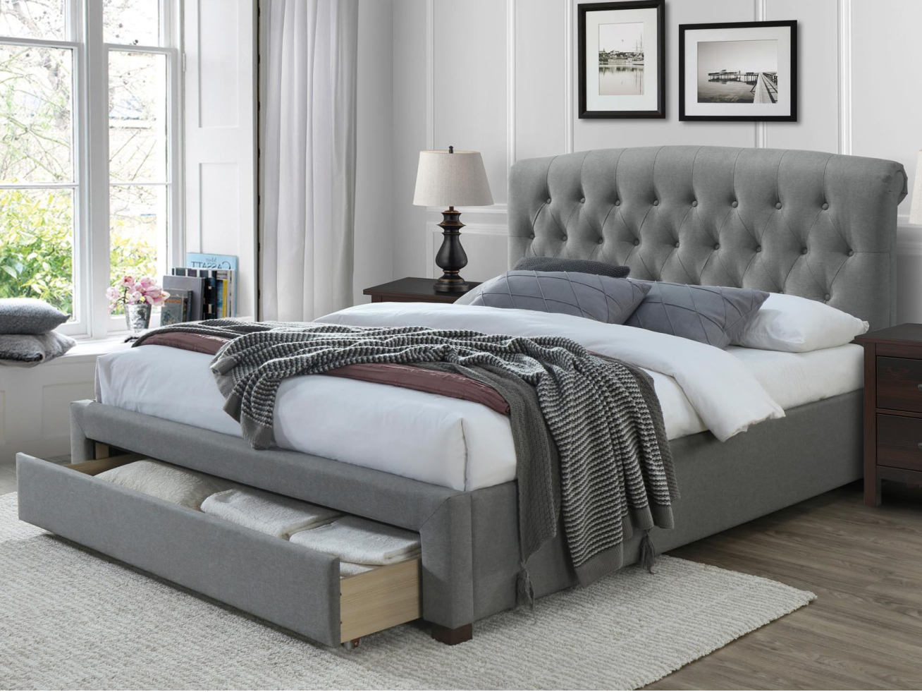 Lova su stalčiais AVANTI 160