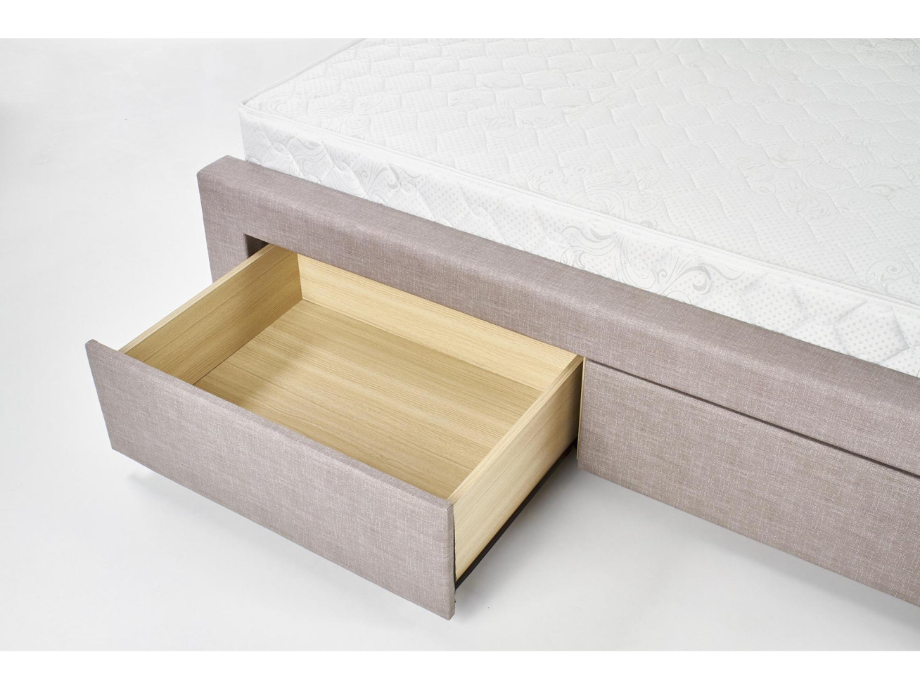 Lova su stalčiais EVORA 160 7 Lova su stalčiais EVORA 160 7