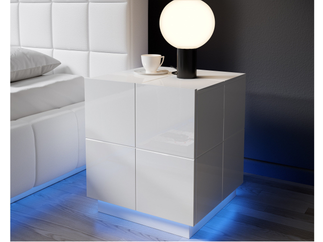 Naktiniai staliukai REJA