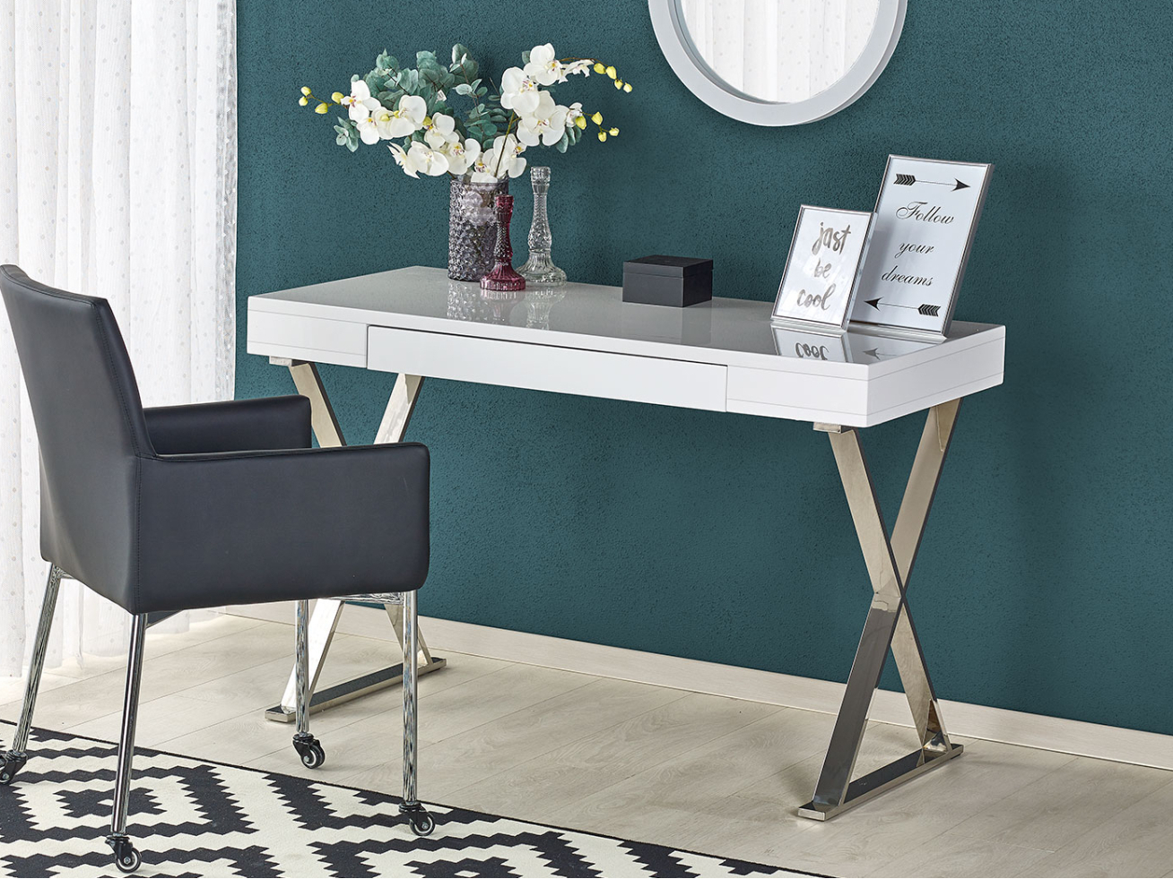 Rašomasis stalas B-31 Rašomasis stalas B-31