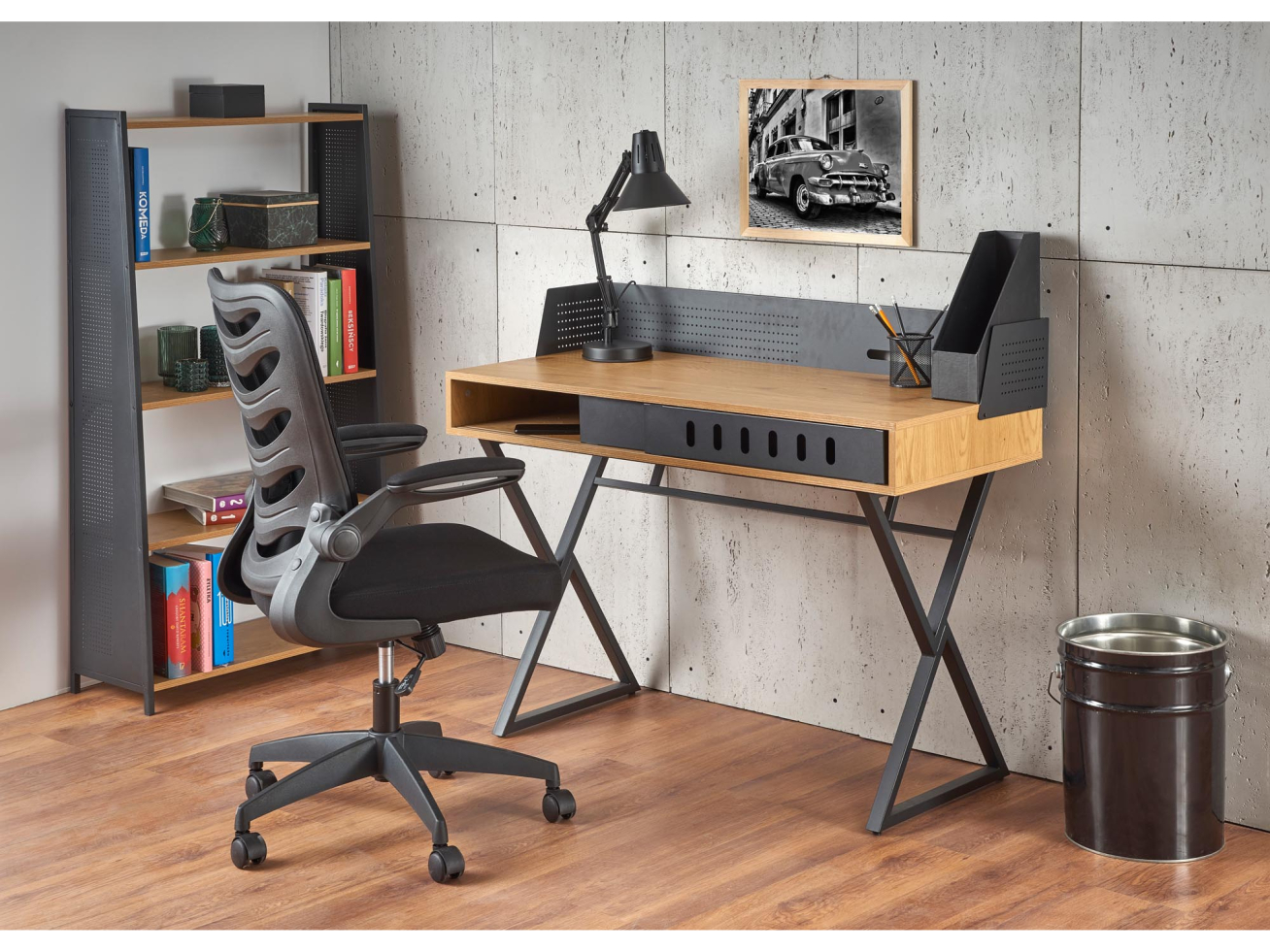 Rašomasis stalas B-43 9 Rašomasis stalas B-43 9