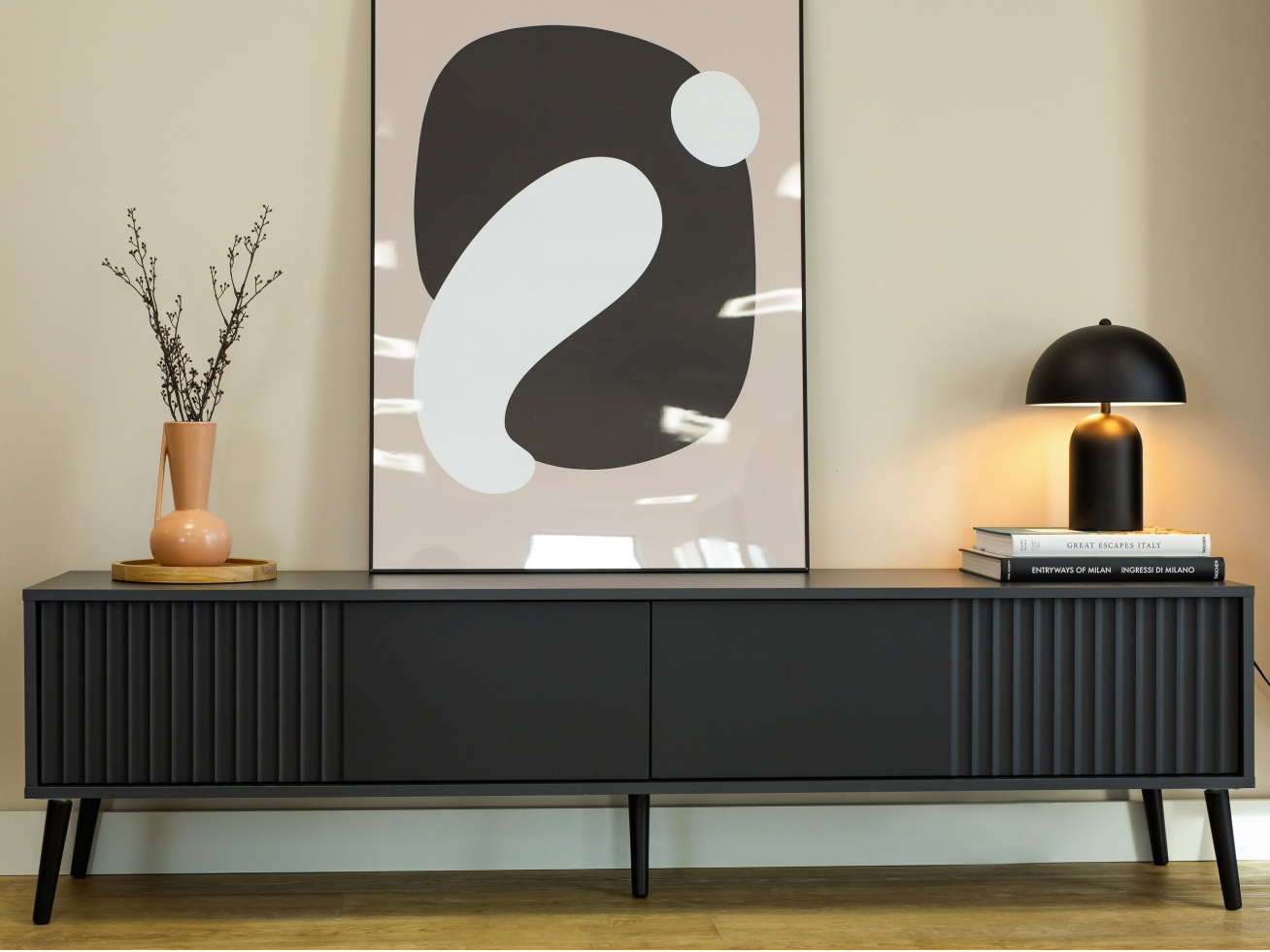 TV staliukas BARCELONA 2K 6