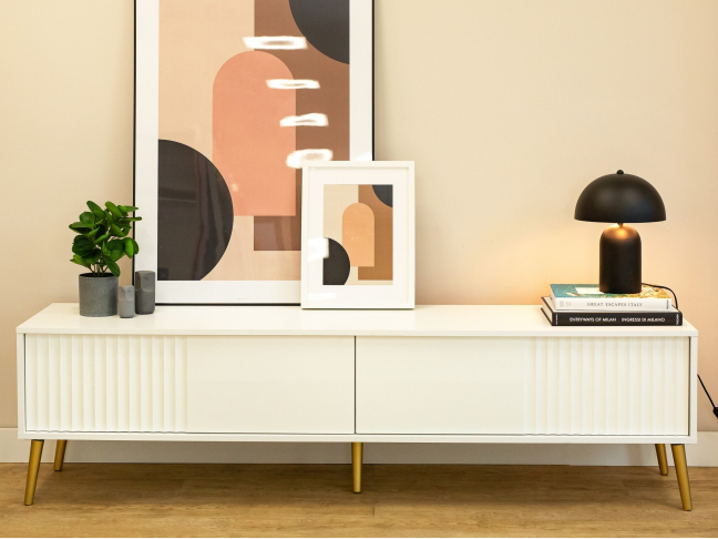 TV staliukas BARCELONA 2K 7 TV staliukas BARCELONA 2K 7