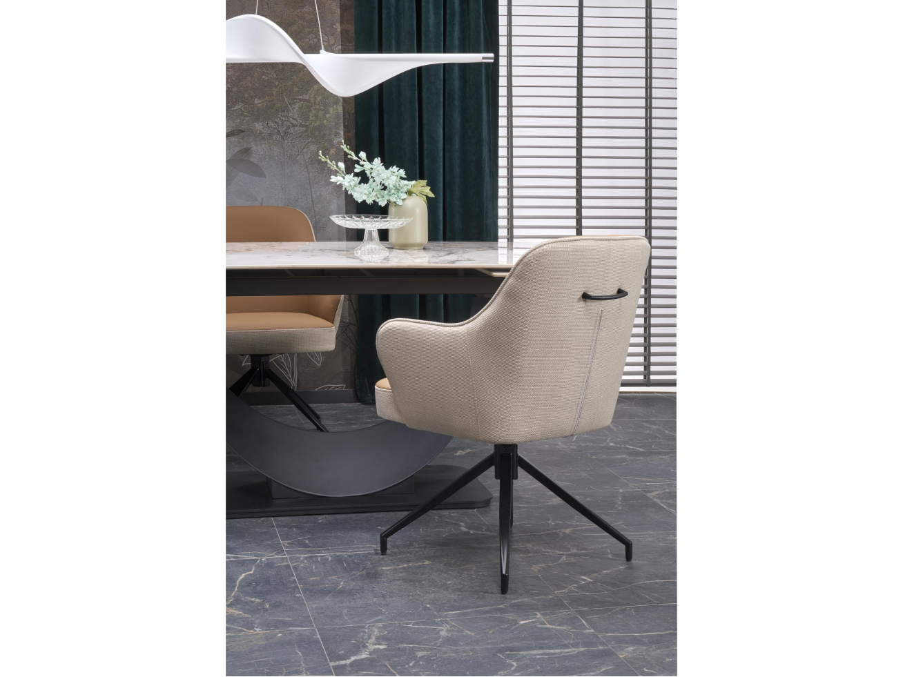 Sukamoji kėdė K-527 12 Sukamoji kėdė K-527 12