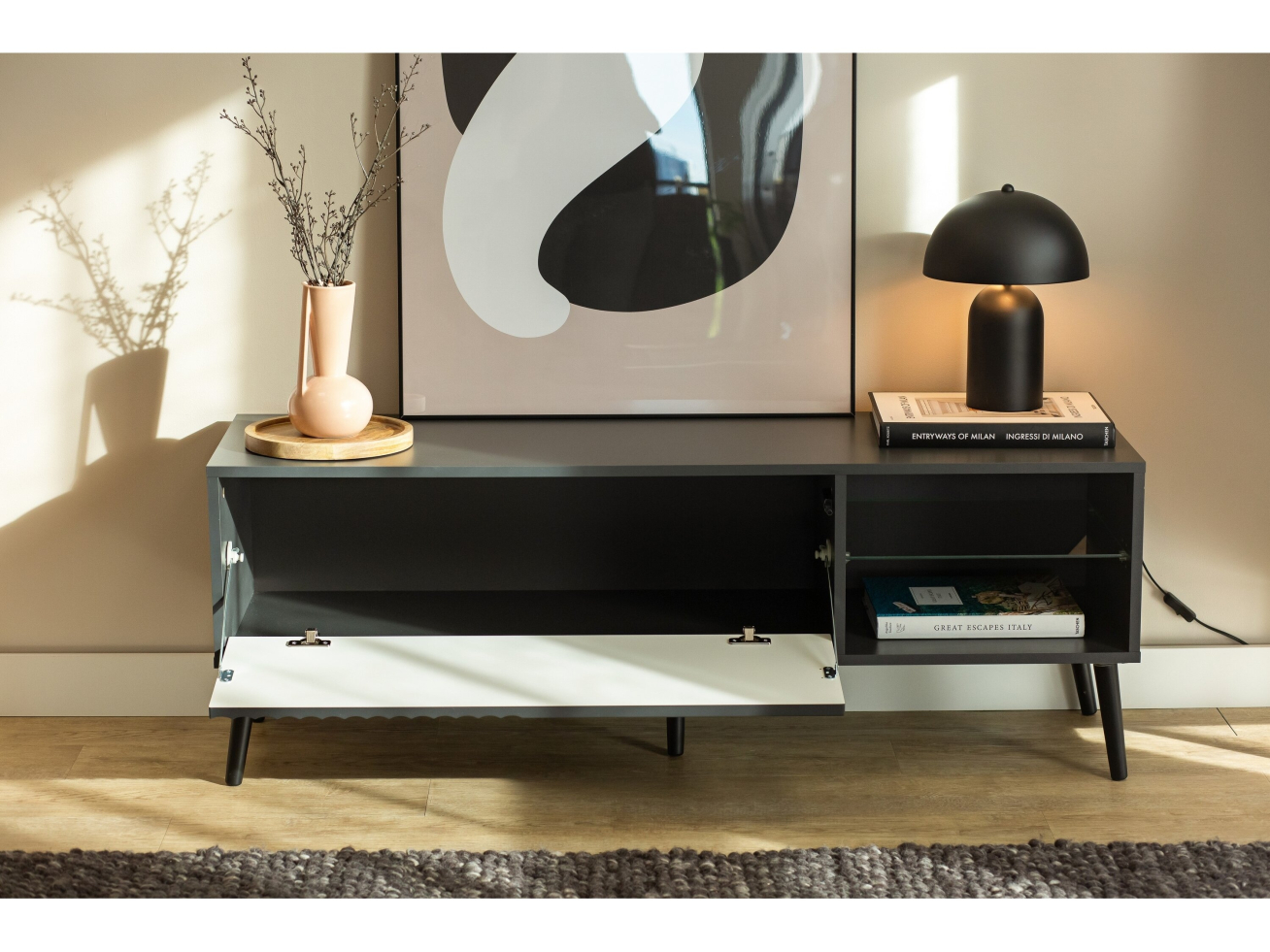 TV staliukas BARCELONA 1K 4