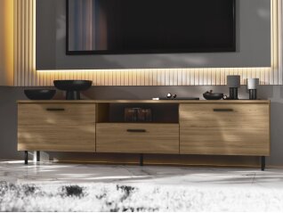 TV Staliukas MBL RTV 180