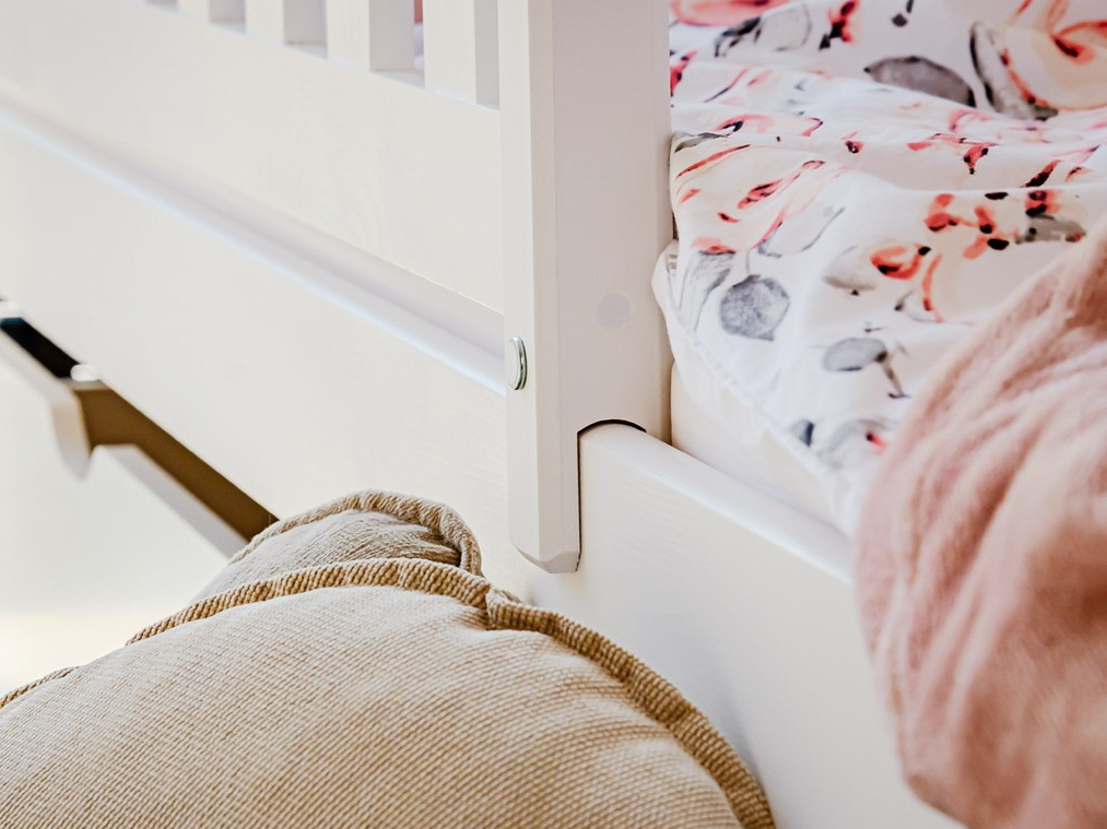 Vaikiška lovytė su stalčiais GUCIO 90x190 12