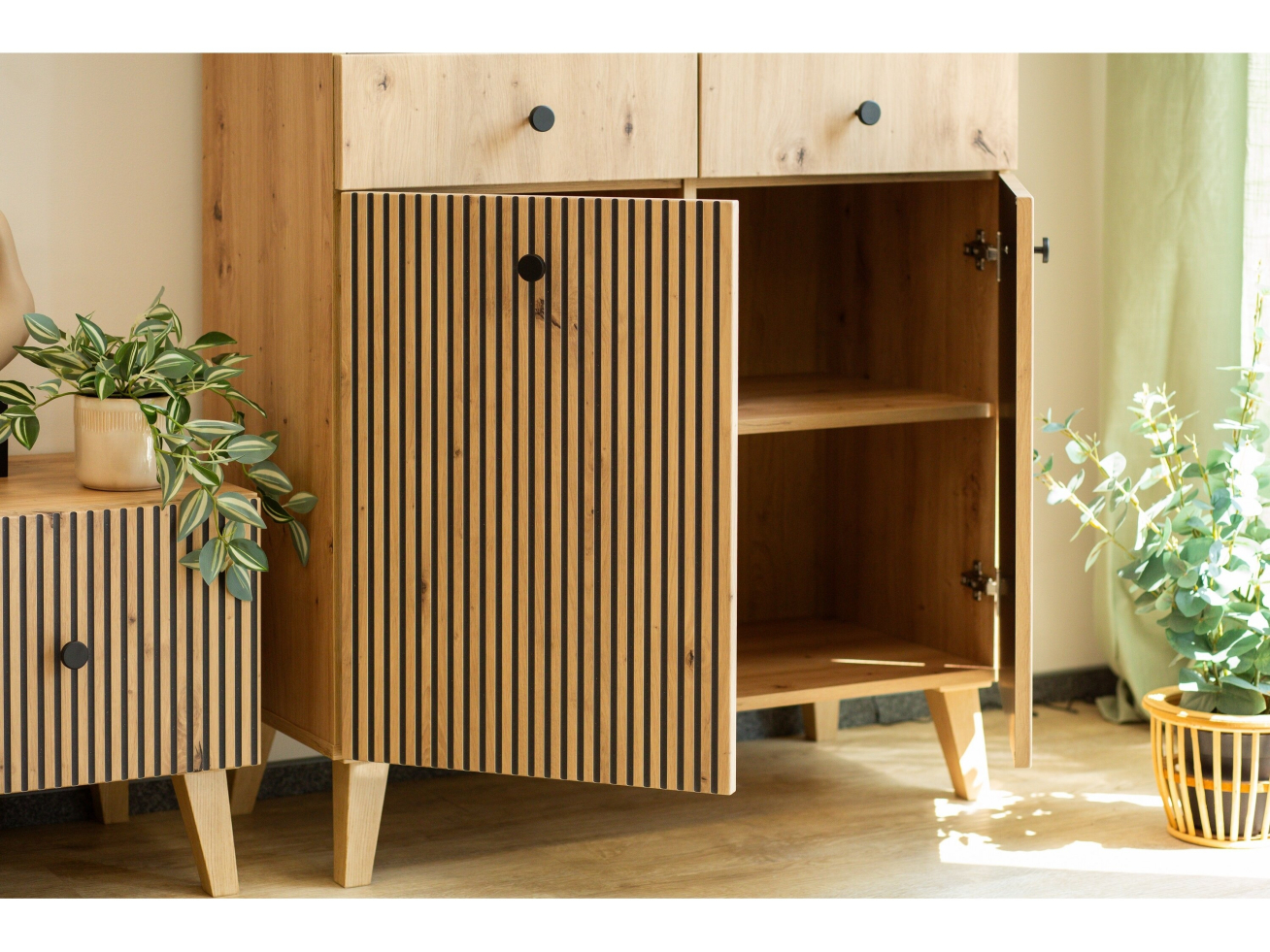 Vitrina BERLIN 4D 2 Vitrina BERLIN 4D 2