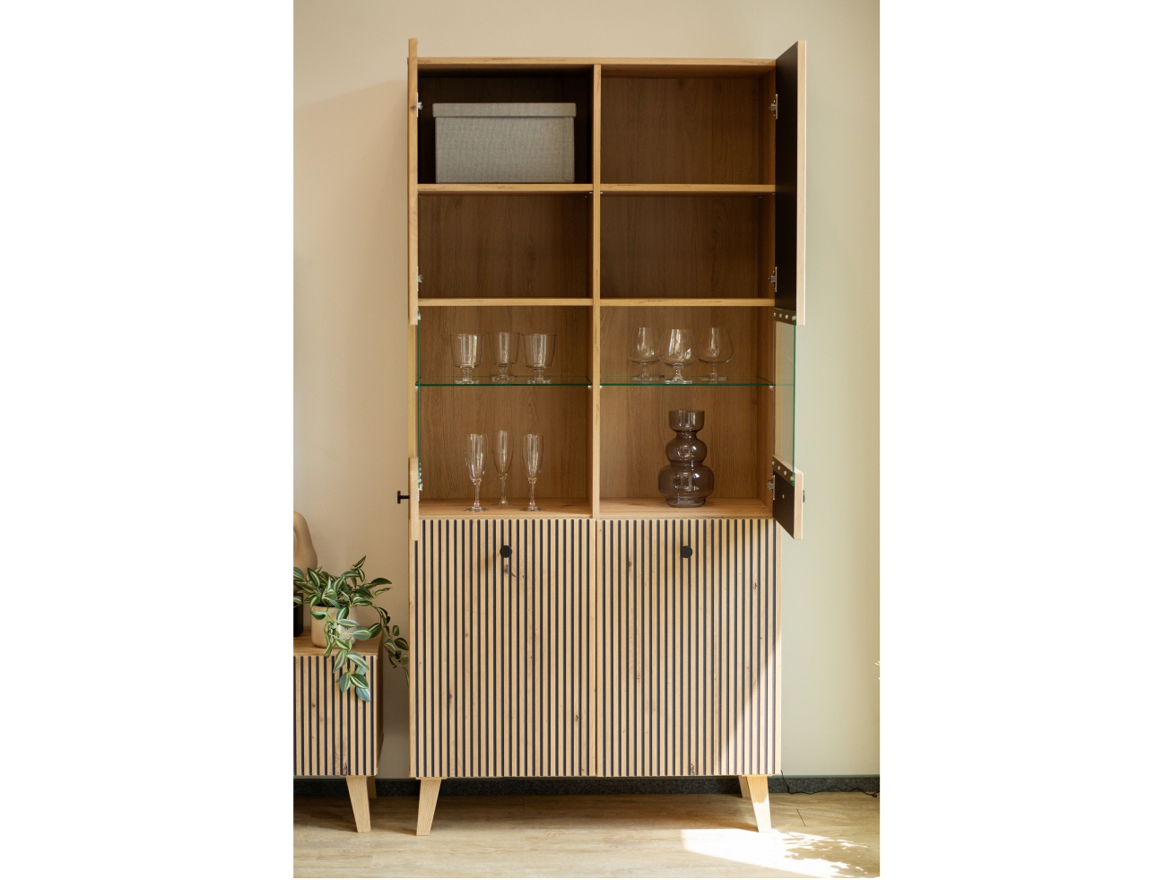 Vitrina BERLIN 4D 5 Vitrina BERLIN 4D 5