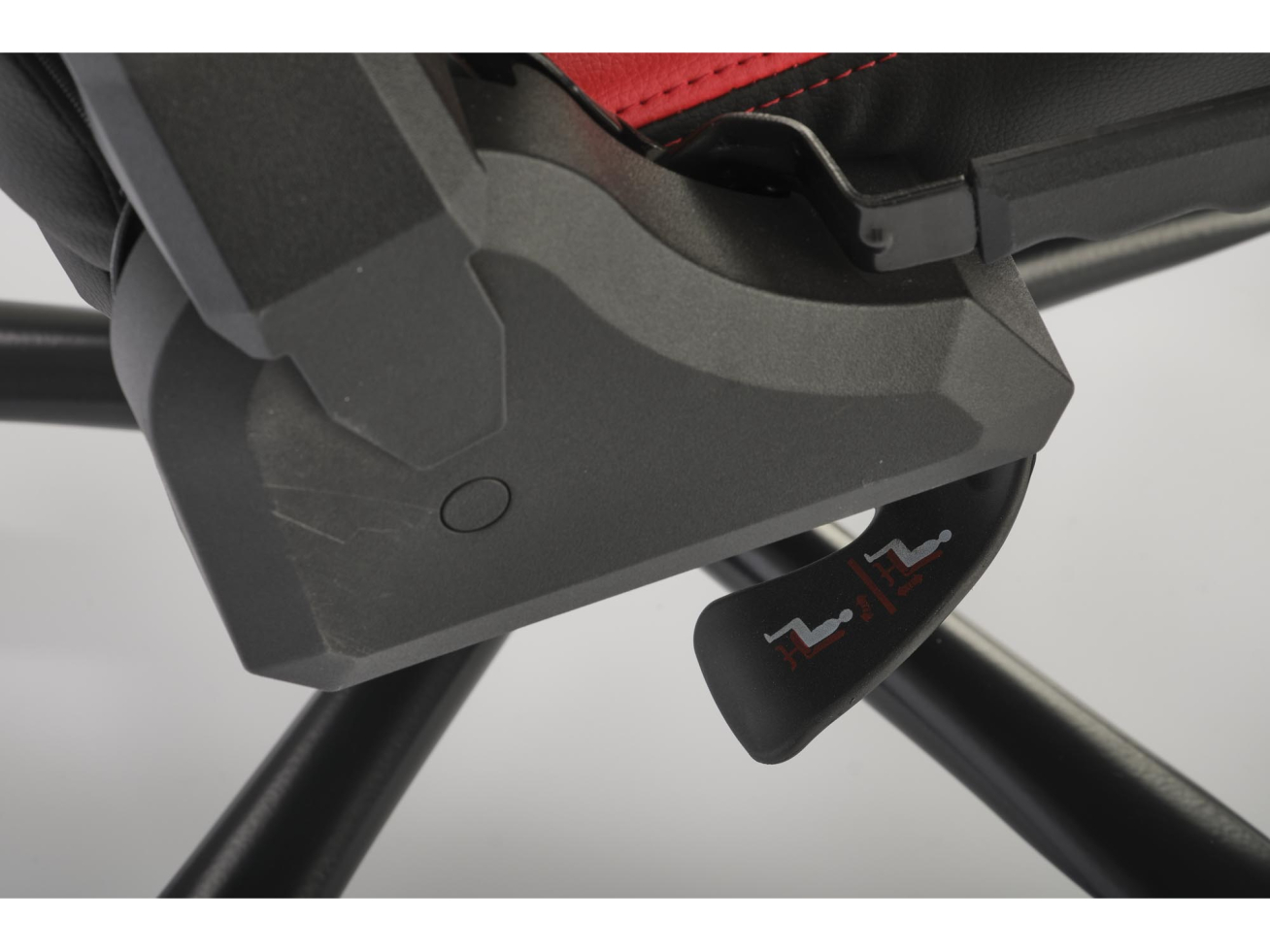 Žaidimų kėdė DRAKE 13 Žaidimų kėdė DRAKE 13